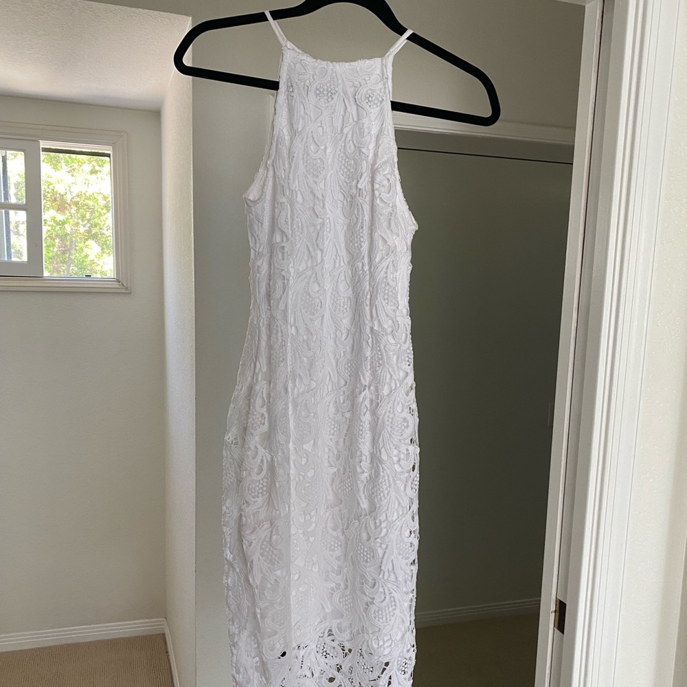 White dress. Size 4. Guess brand.